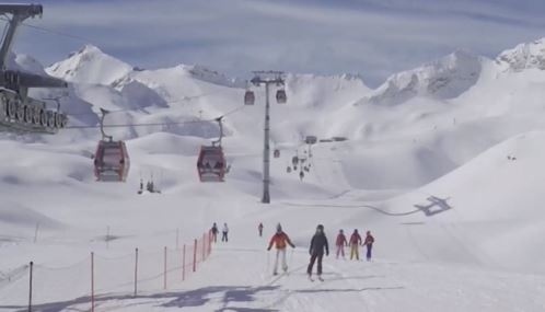 За първи път след година допуснаха скиорите до пистите в Италия